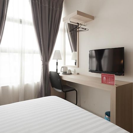 Zen Rooms Sungai Besi Kuala Lumpur Kültér fotó